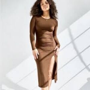 NWOT ARITZIA WILFRED Amelia ribbed midi dress Size Small